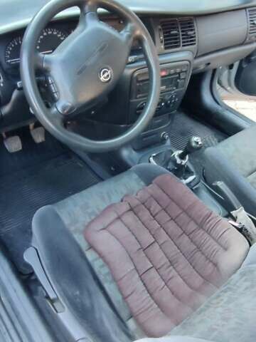 Сірий Опель Вектра, об'ємом двигуна 1.6 л та пробігом 257 тис. км за 2100 $, фото 5 на Automoto.ua