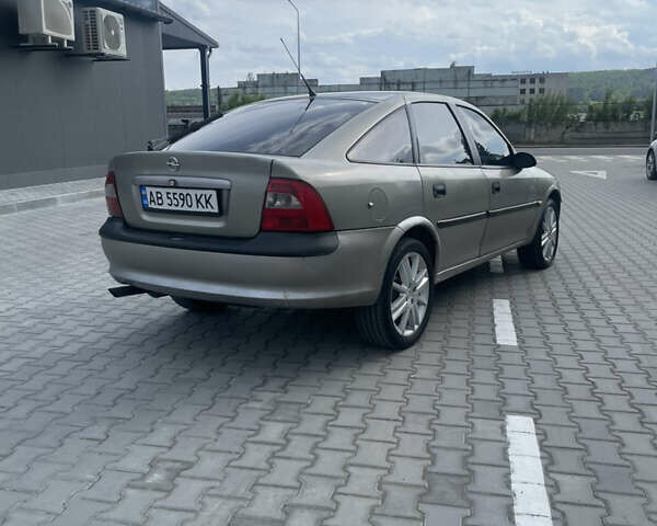 Серый Опель Вектра, объемом двигателя 1.8 л и пробегом 305 тыс. км за 2500 $, фото 3 на Automoto.ua