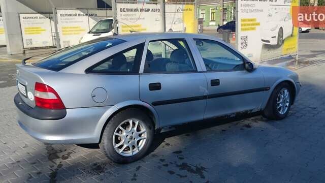 Сірий Опель Вектра, об'ємом двигуна 1.6 л та пробігом 257 тис. км за 2100 $, фото 1 на Automoto.ua
