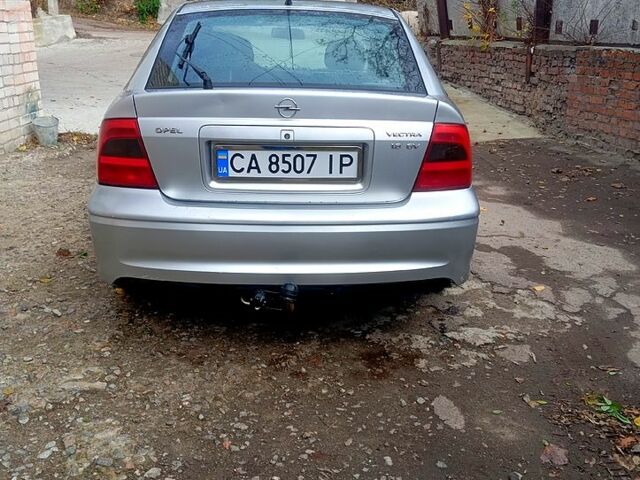 Серый Опель Вектра, объемом двигателя 1.8 л и пробегом 0 тыс. км за 2500 $, фото 9 на Automoto.ua