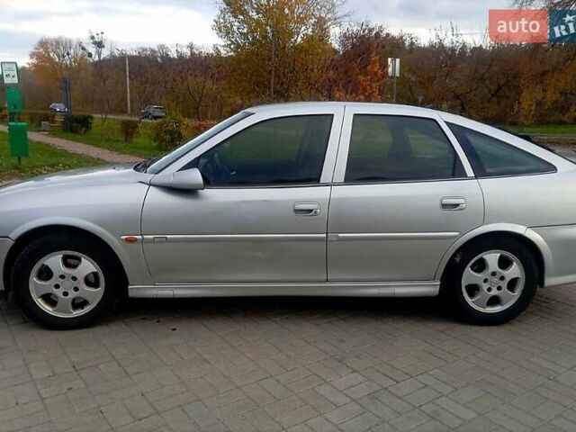 Серый Опель Вектра, объемом двигателя 1.8 л и пробегом 273 тыс. км за 2500 $, фото 5 на Automoto.ua