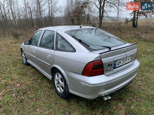 Серый Опель Вектра, объемом двигателя 1.8 л и пробегом 299 тыс. км за 2599 $, фото 3 на Automoto.ua