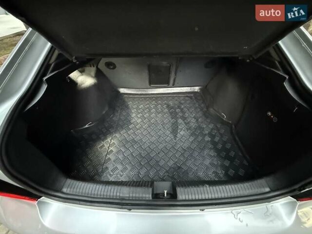 Сірий Опель Вектра, об'ємом двигуна 2 л та пробігом 217 тис. км за 4000 $, фото 26 на Automoto.ua