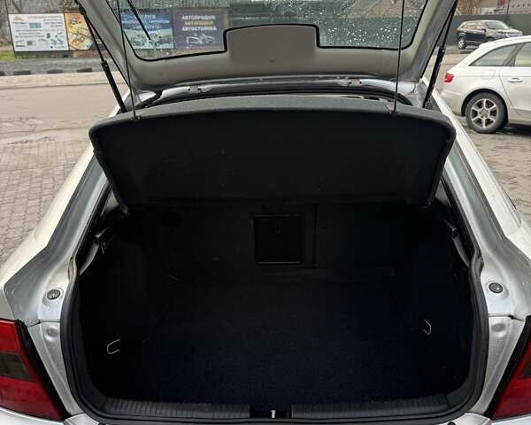 Серый Опель Вектра, объемом двигателя 1.8 л и пробегом 246 тыс. км за 3500 $, фото 9 на Automoto.ua