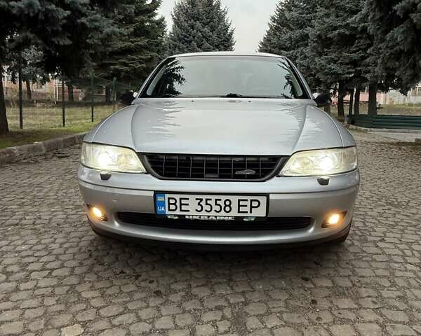 Сірий Опель Вектра, об'ємом двигуна 2 л та пробігом 217 тис. км за 4000 $, фото 1 на Automoto.ua