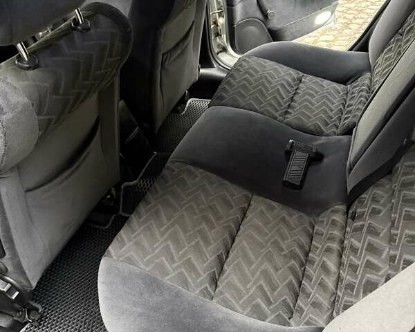 Сірий Опель Вектра, об'ємом двигуна 2 л та пробігом 217 тис. км за 4000 $, фото 17 на Automoto.ua