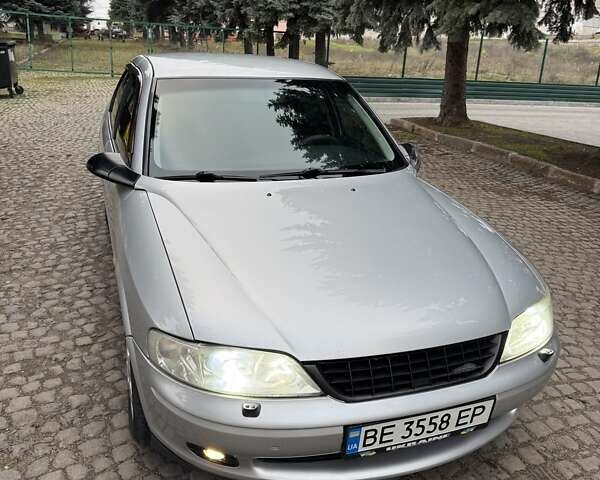 Сірий Опель Вектра, об'ємом двигуна 2 л та пробігом 217 тис. км за 4000 $, фото 13 на Automoto.ua