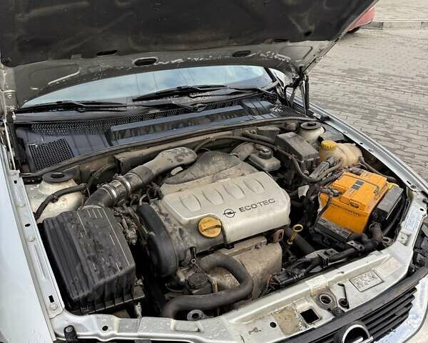 Серый Опель Вектра, объемом двигателя 1.8 л и пробегом 246 тыс. км за 3500 $, фото 16 на Automoto.ua