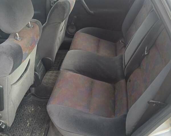 Серый Опель Вектра, объемом двигателя 1.8 л и пробегом 315 тыс. км за 2900 $, фото 8 на Automoto.ua