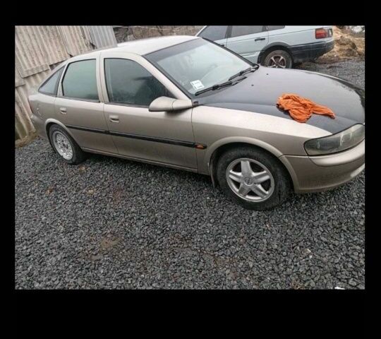 Серый Опель Вектра, объемом двигателя 2 л и пробегом 450 тыс. км за 1100 $, фото 1 на Automoto.ua