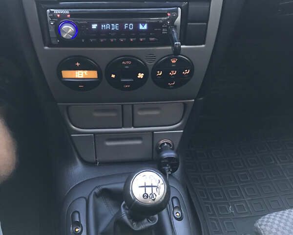 Серый Опель Вектра, объемом двигателя 1.8 л и пробегом 267 тыс. км за 3400 $, фото 6 на Automoto.ua