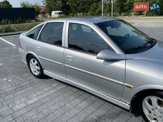 Сірий Опель Вектра, об'ємом двигуна 2 л та пробігом 261 тис. км за 1950 $, фото 3 на Automoto.ua