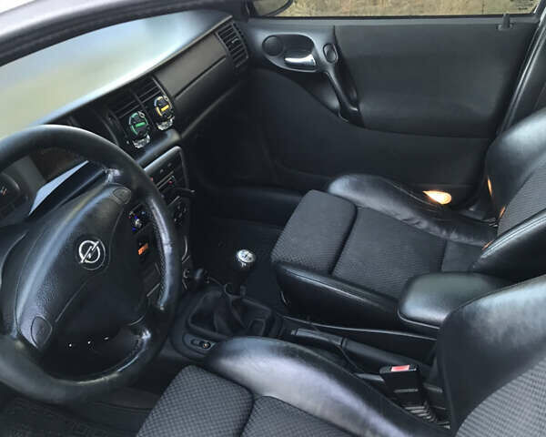 Серый Опель Вектра, объемом двигателя 1.8 л и пробегом 267 тыс. км за 3400 $, фото 5 на Automoto.ua