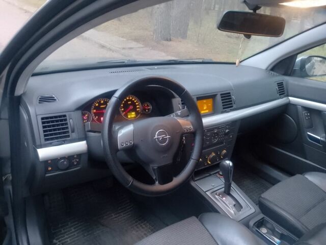 Серый Опель Вектра, объемом двигателя 2.2 л и пробегом 320 тыс. км за 4250 $, фото 5 на Automoto.ua