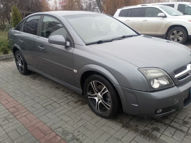 Серый Опель Вектра, объемом двигателя 2.2 л и пробегом 320 тыс. км за 4250 $, фото 2 на Automoto.ua