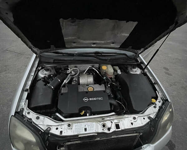 Опель Вектра 2002 в Кременчуге на Automoto.ua Серый Опель Вектра, объемом двигателя 2.2 л и пробегом 329 тыс. км за 4300 $, фото 2 на Automoto.ua