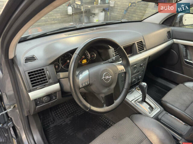 Серый Опель Вектра, объемом двигателя 2.2 л и пробегом 320 тыс. км за 4000 $, фото 11 на Automoto.ua