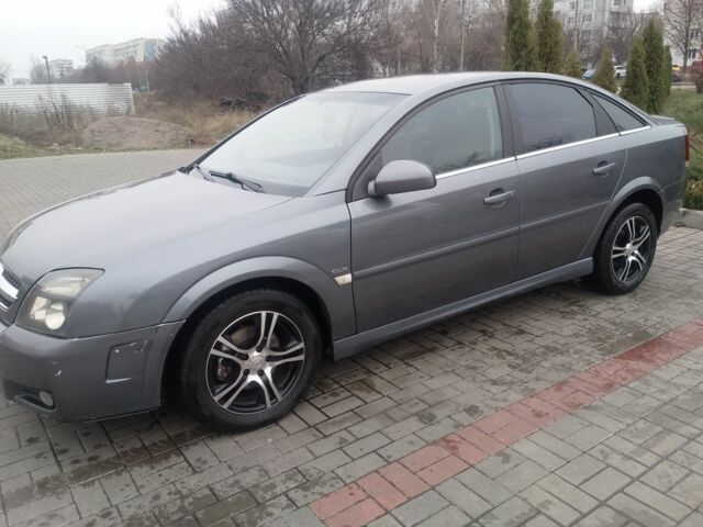 Серый Опель Вектра, объемом двигателя 2.2 л и пробегом 320 тыс. км за 4250 $, фото 1 на Automoto.ua