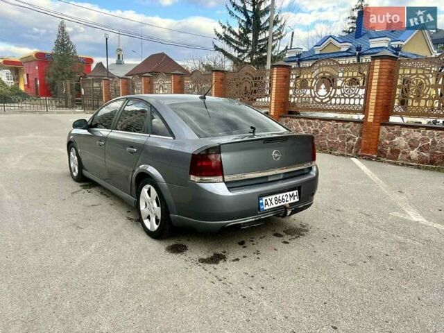 Сірий Опель Вектра, об'ємом двигуна 2.21 л та пробігом 280 тис. км за 4500 $, фото 2 на Automoto.ua