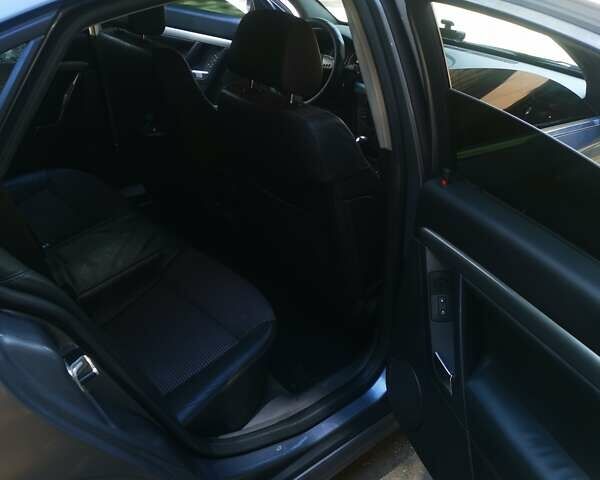 Серый Опель Вектра, объемом двигателя 2.2 л и пробегом 352 тыс. км за 5000 $, фото 4 на Automoto.ua