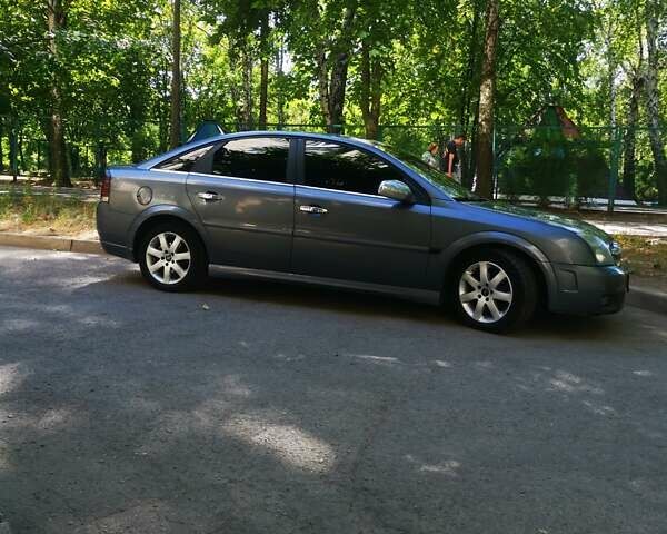 Серый Опель Вектра, объемом двигателя 2.2 л и пробегом 352 тыс. км за 5000 $, фото 2 на Automoto.ua