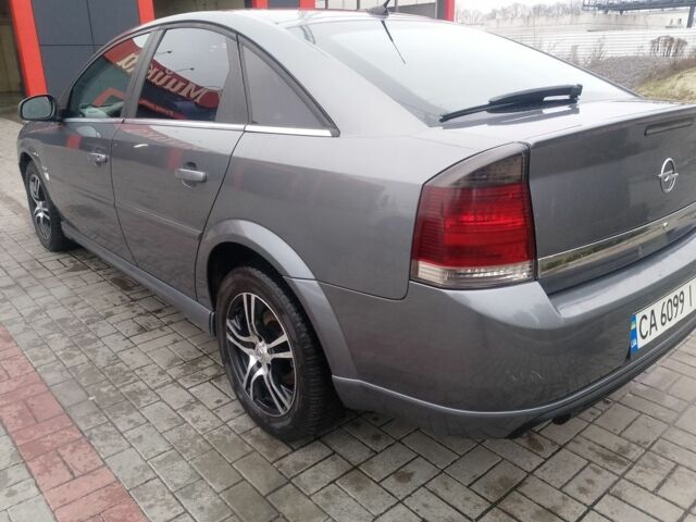 Серый Опель Вектра, объемом двигателя 2.2 л и пробегом 320 тыс. км за 4250 $, фото 4 на Automoto.ua