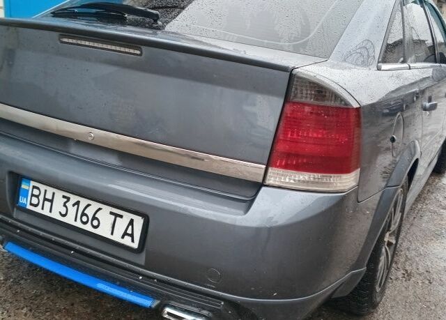 Серый Опель Вектра, объемом двигателя 2.2 л и пробегом 247 тыс. км за 3500 $, фото 4 на Automoto.ua