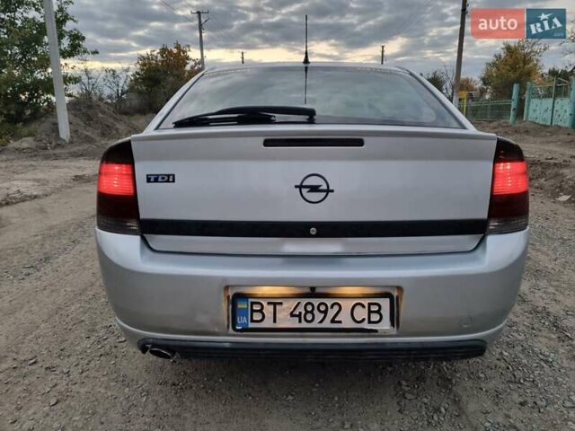Опель Вектра 2003 в Николаеве на Automoto.ua Серый Опель Вектра, объемом двигателя 2.17 л и пробегом 344 тыс. км за 4200 $, фото 6 на Automoto.ua