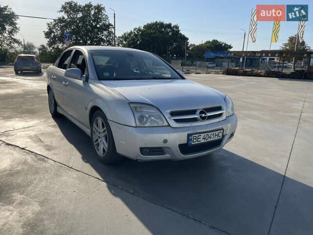 Серый Опель Вектра, объемом двигателя 2.21 л и пробегом 350 тыс. км за 4400 $, фото 1 на Automoto.ua