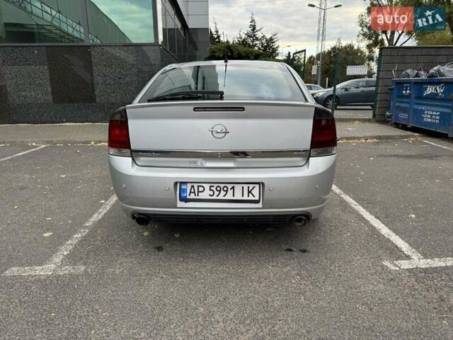 Серый Опель Вектра, объемом двигателя 2 л и пробегом 290 тыс. км за 5000 $, фото 5 на Automoto.ua