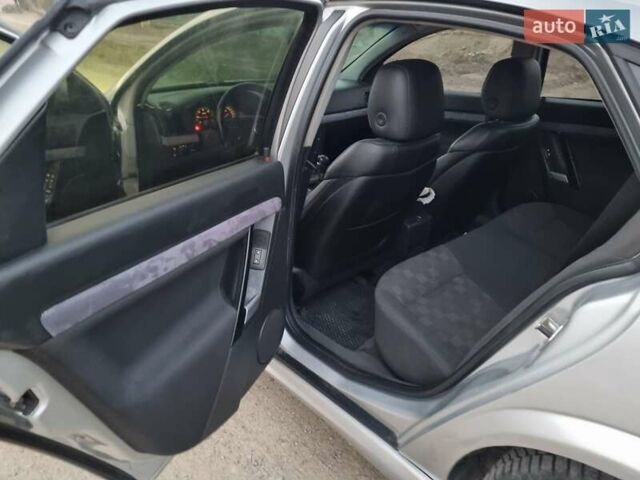Опель Вектра 2003 в Николаеве на Automoto.ua Серый Опель Вектра, объемом двигателя 2.17 л и пробегом 344 тыс. км за 4200 $, фото 14 на Automoto.ua