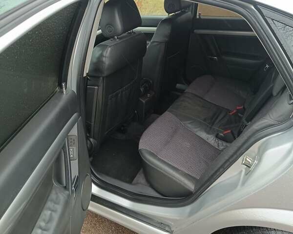 Серый Опель Вектра, объемом двигателя 2.17 л и пробегом 300 тыс. км за 2999 $, фото 15 на Automoto.ua