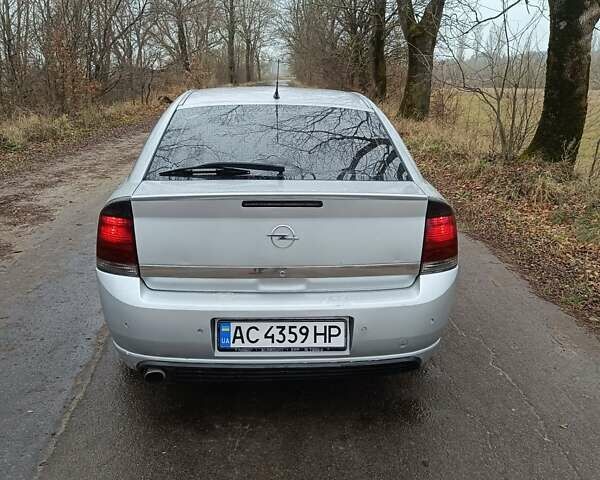 Серый Опель Вектра, объемом двигателя 2.17 л и пробегом 300 тыс. км за 3399 $, фото 5 на Automoto.ua