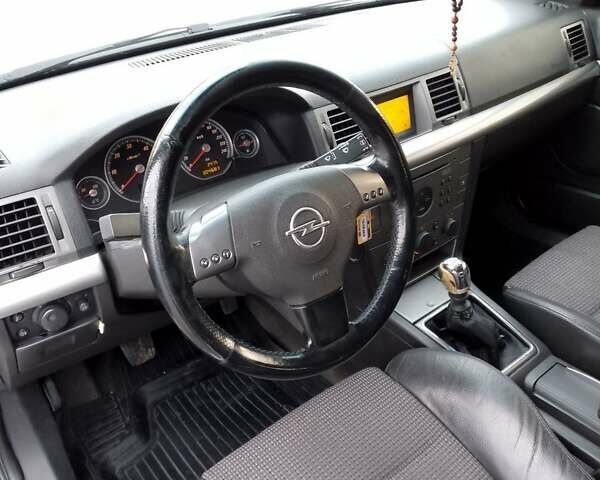 Сірий Опель Вектра, об'ємом двигуна 2.17 л та пробігом 315 тис. км за 4500 $, фото 5 на Automoto.ua