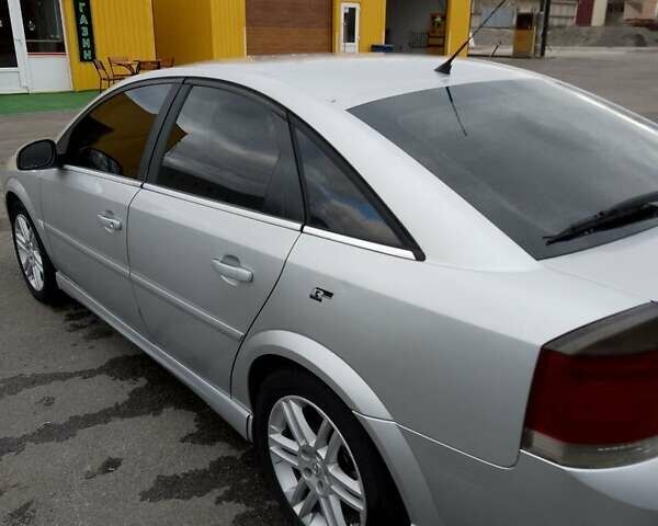 Сірий Опель Вектра, об'ємом двигуна 2.17 л та пробігом 315 тис. км за 4500 $, фото 2 на Automoto.ua