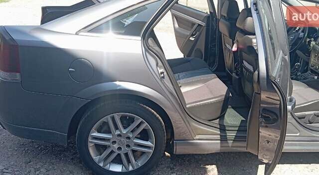 Сірий Опель Вектра, об'ємом двигуна 2.2 л та пробігом 343 тис. км за 5300 $, фото 21 на Automoto.ua