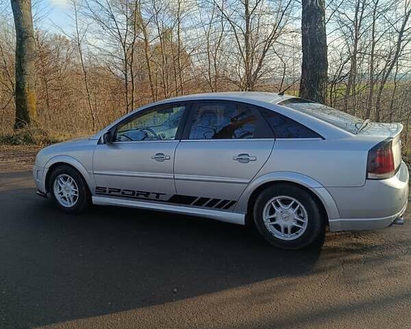 Серый Опель Вектра, объемом двигателя 2.2 л и пробегом 326 тыс. км за 2999 $, фото 3 на Automoto.ua