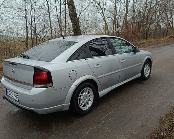 Серый Опель Вектра, объемом двигателя 2.17 л и пробегом 300 тыс. км за 3399 $, фото 4 на Automoto.ua