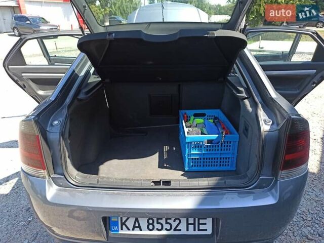 Сірий Опель Вектра, об'ємом двигуна 2.2 л та пробігом 343 тис. км за 5300 $, фото 27 на Automoto.ua