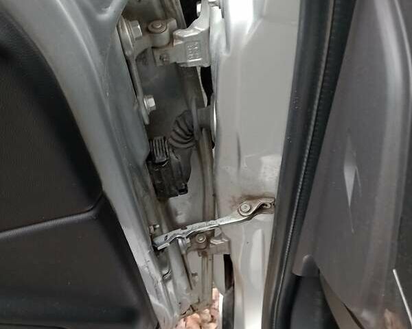 Серый Опель Вектра, объемом двигателя 2.2 л и пробегом 253 тыс. км за 5500 $, фото 13 на Automoto.ua