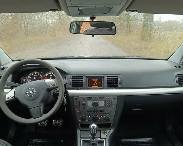 Серый Опель Вектра, объемом двигателя 2.17 л и пробегом 300 тыс. км за 2999 $, фото 12 на Automoto.ua