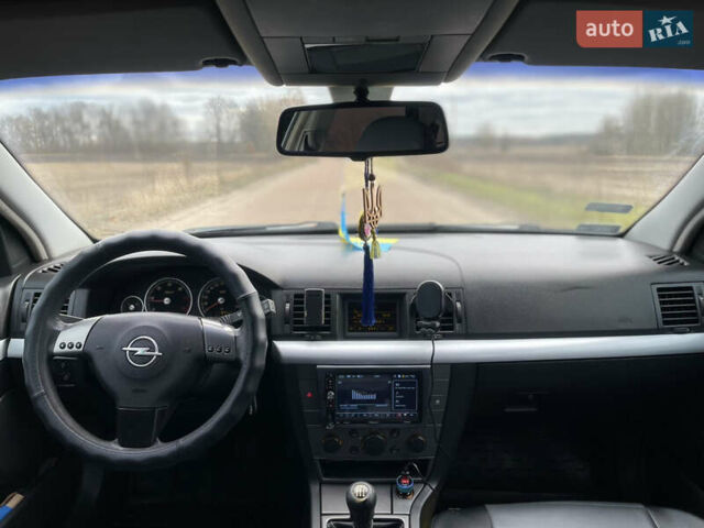 Серый Опель Вектра, объемом двигателя 2.17 л и пробегом 322 тыс. км за 4200 $, фото 7 на Automoto.ua