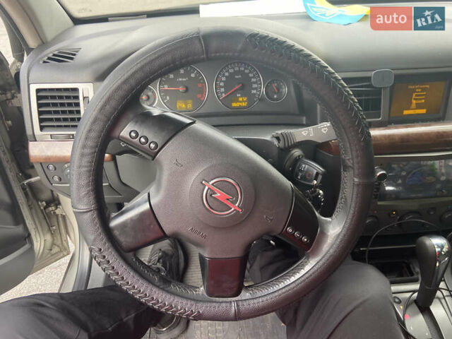 Серый Опель Вектра, объемом двигателя 2.2 л и пробегом 360 тыс. км за 3499 $, фото 5 на Automoto.ua