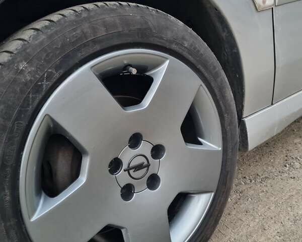 Опель Вектра 2003 в Николаеве на Automoto.ua Серый Опель Вектра, объемом двигателя 2.17 л и пробегом 344 тыс. км за 4200 $, фото 5 на Automoto.ua