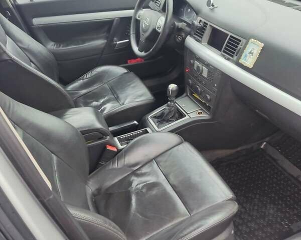 Серый Опель Вектра, объемом двигателя 1.9 л и пробегом 376 тыс. км за 4500 $, фото 9 на Automoto.ua