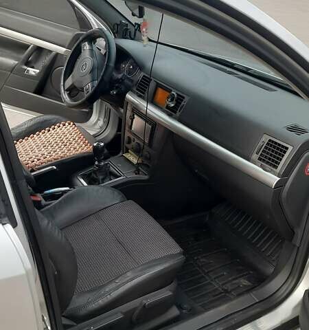 Серый Опель Вектра, объемом двигателя 1.91 л и пробегом 371 тыс. км за 5800 $, фото 26 на Automoto.ua