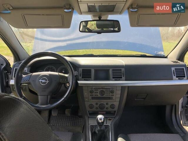 Серый Опель Вектра, объемом двигателя 1.91 л и пробегом 385 тыс. км за 3600 $, фото 11 на Automoto.ua