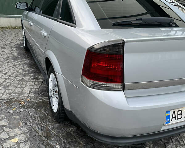 Сірий Опель Вектра, об'ємом двигуна 2.2 л та пробігом 400 тис. км за 4200 $, фото 3 на Automoto.ua