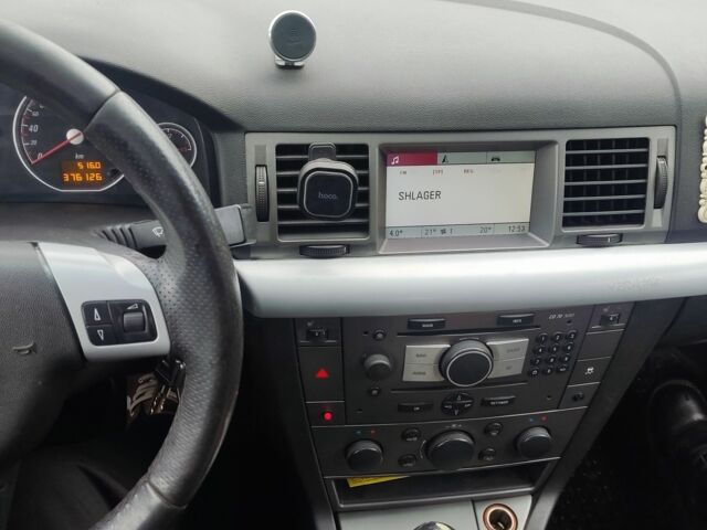 Серый Опель Вектра, объемом двигателя 1.9 л и пробегом 376 тыс. км за 4400 $, фото 6 на Automoto.ua