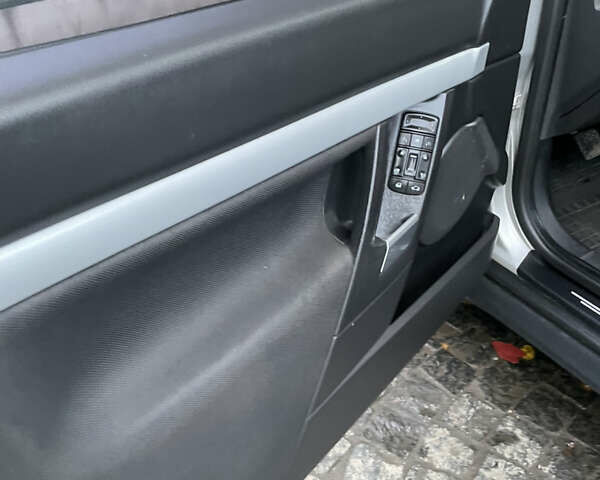 Сірий Опель Вектра, об'ємом двигуна 2.2 л та пробігом 400 тис. км за 4200 $, фото 9 на Automoto.ua